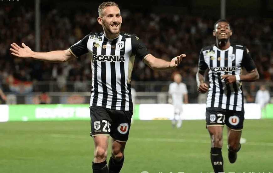 里昂对阵斯特拉斯堡：一场胜利的希望