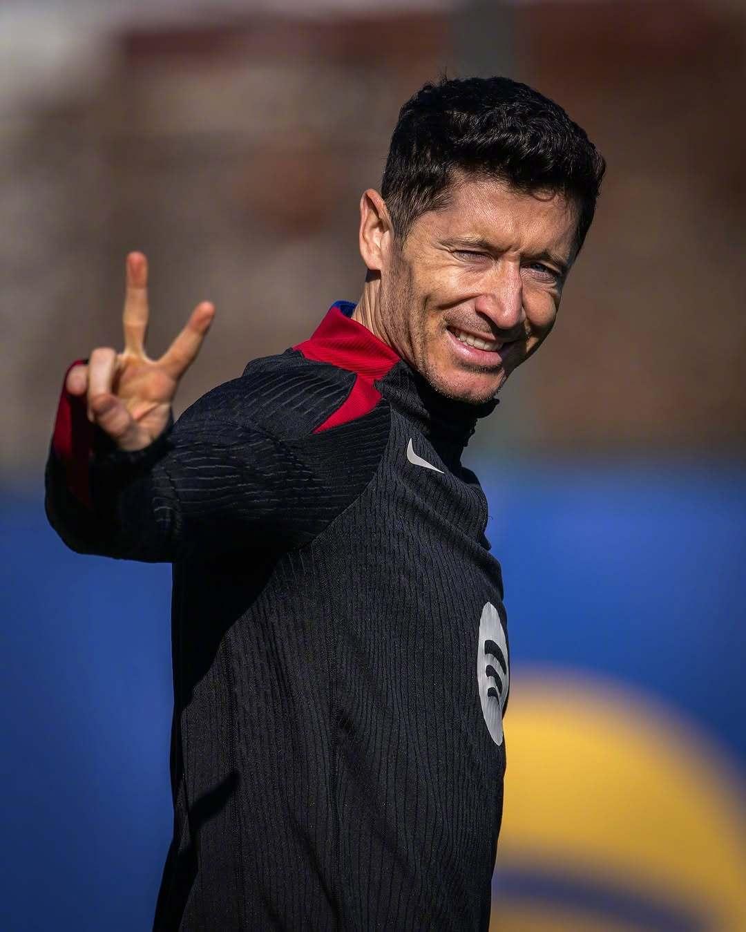 莱万多夫斯基新星败北表现惊艳，切尔西未来可期！