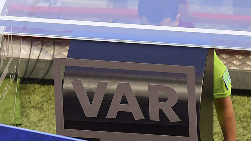 包含凯恩赛事官方发布突破纪录新规，尤文图斯争议不断！的词条