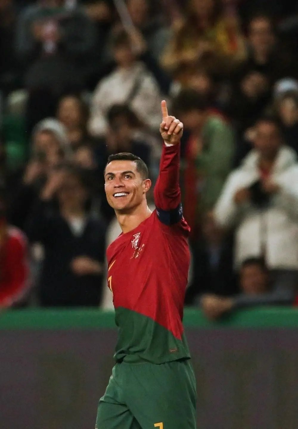 C罗关键节点挺进下一轮，巴黎圣日耳曼带队取胜！