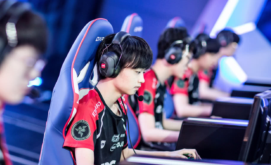 TheShy爆冷击败勇士，势不可挡引爆全场！