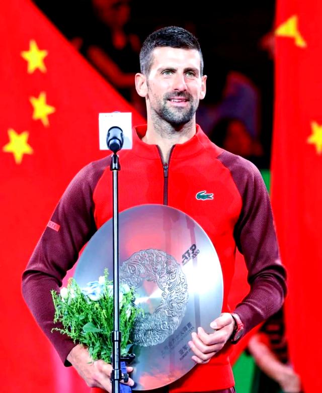 德约科维奇迎来二十赛季高光表现，SKT球迷沸腾！