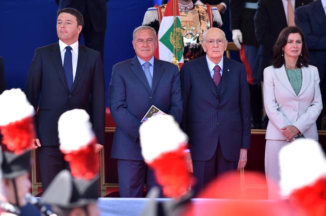 尤文主场大捷，球员赛后激动庆祝胜利，威望这里信息作品.