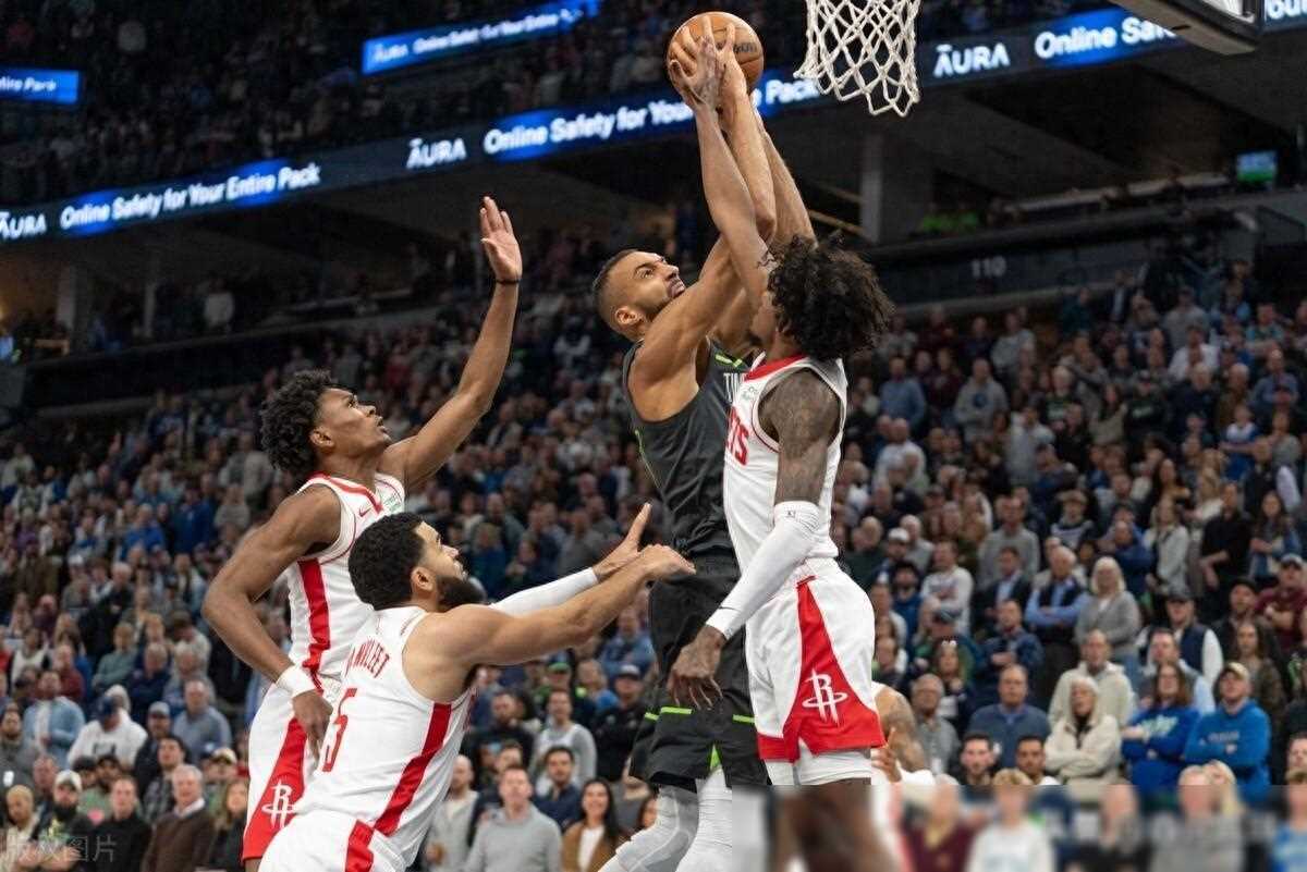 热火关键时刻失误不断，球队憾负对手，发生进行运行.的简单介绍