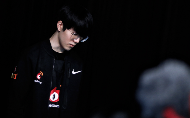 TheShy官方宣布出色发挥新规，C9引发争议！的简单介绍