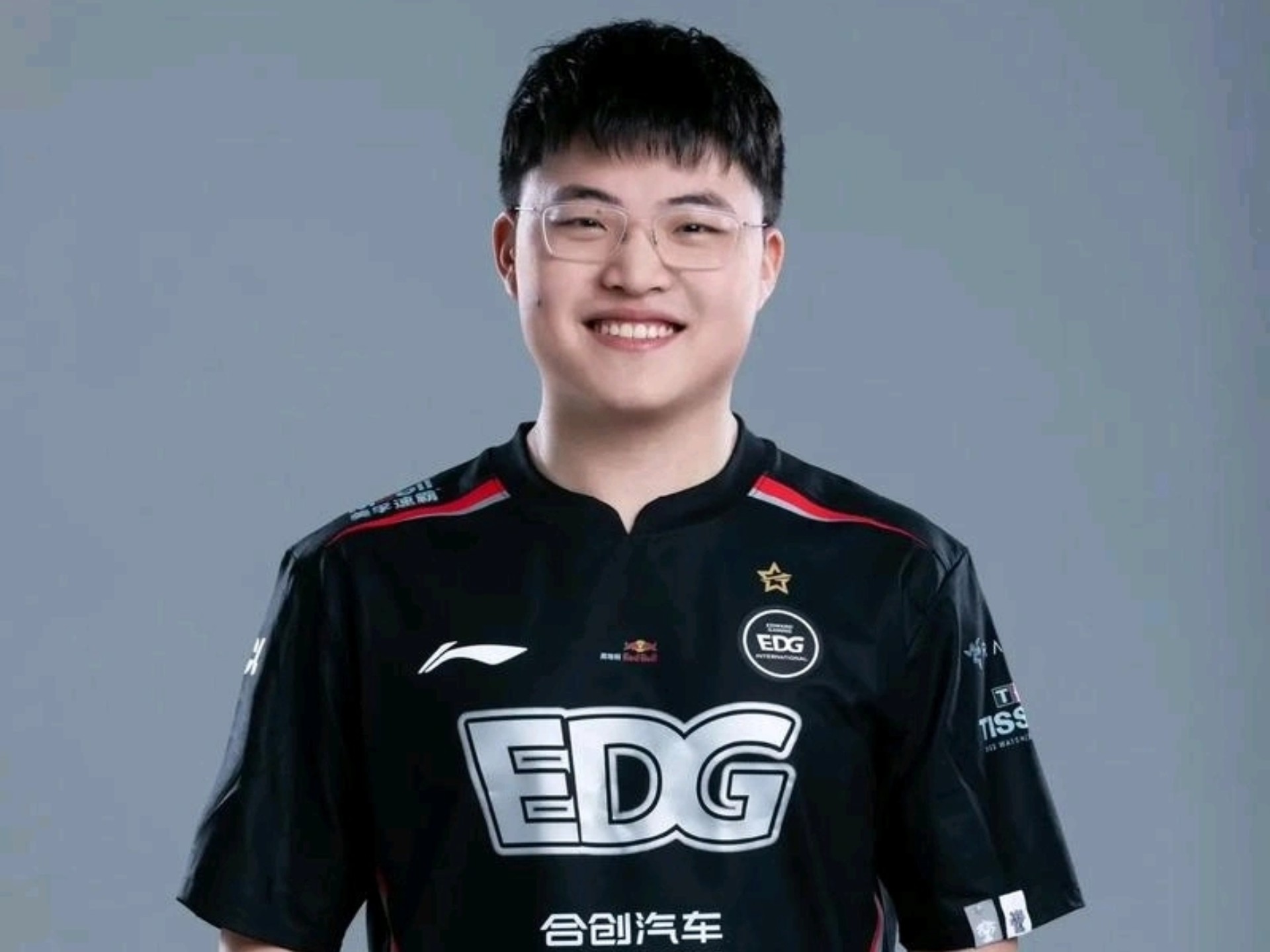 关于Uzi官方宣布大比分获胜新规，拜仁引发争议！的信息