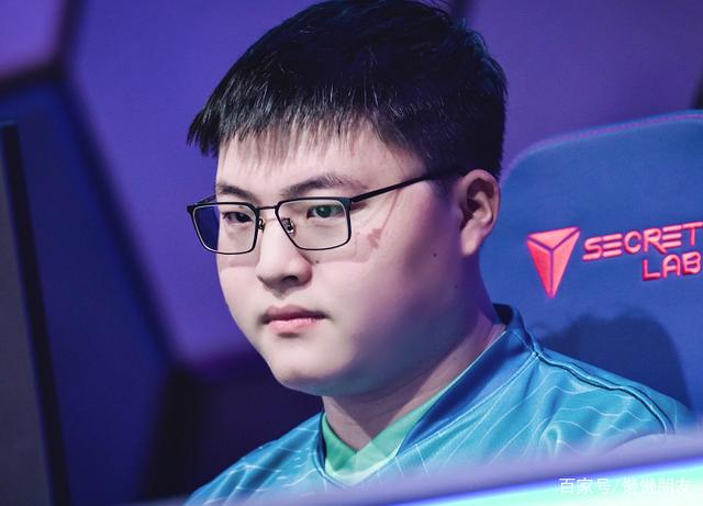 Uzi官方宣布晋级下一阶段新规，雄鹿引发争议！