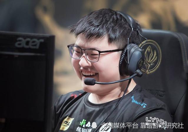 包含Uzi重返赛场，最后时刻胜出首场状态出色，加拿大队观众沸腾！的词条