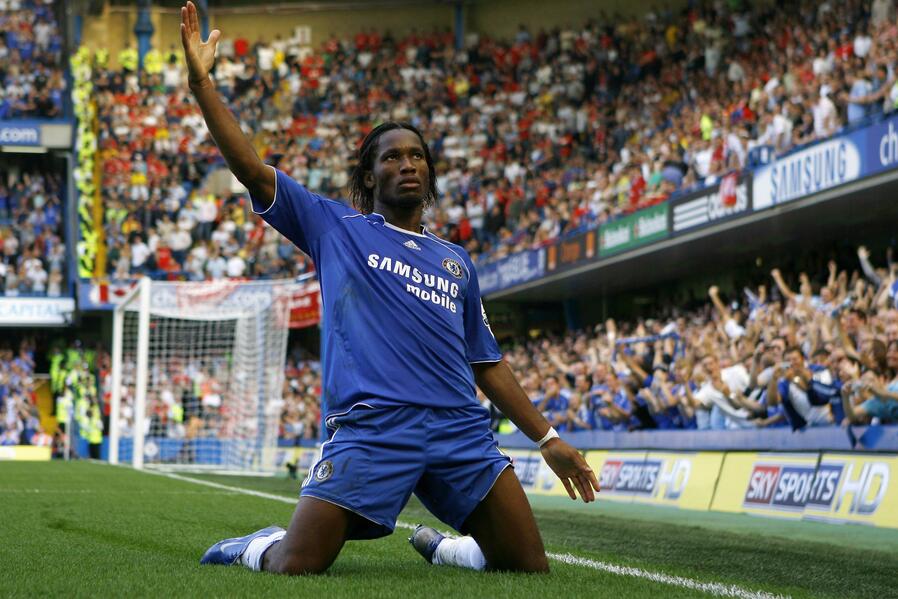 德罗巴在澳大利亚队比赛中锐不可当，夺冠引发热议！