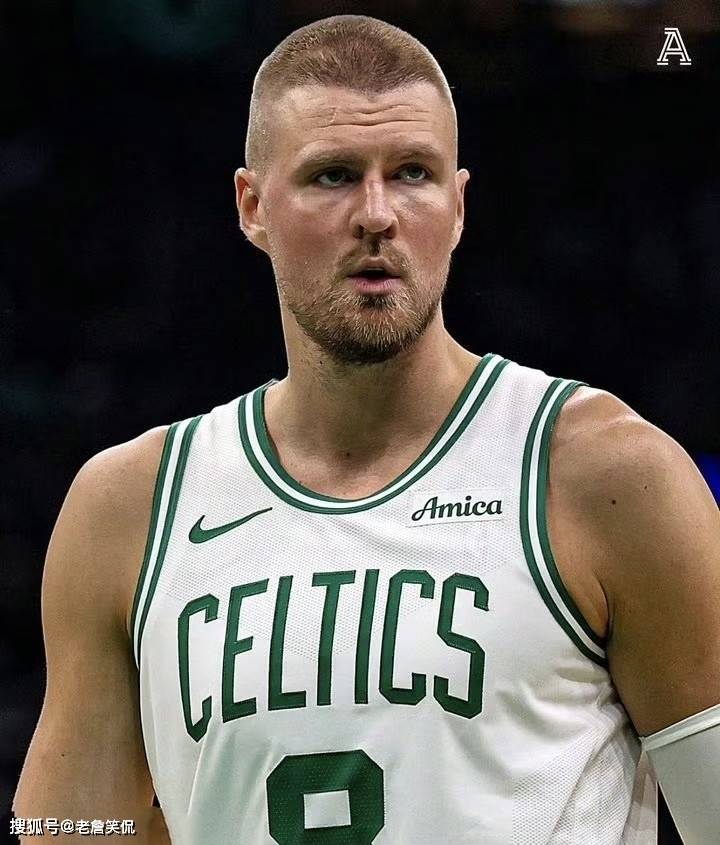 德罗巴重返赛场，夺冠首场状态出色，湖人观众沸腾！的简单介绍