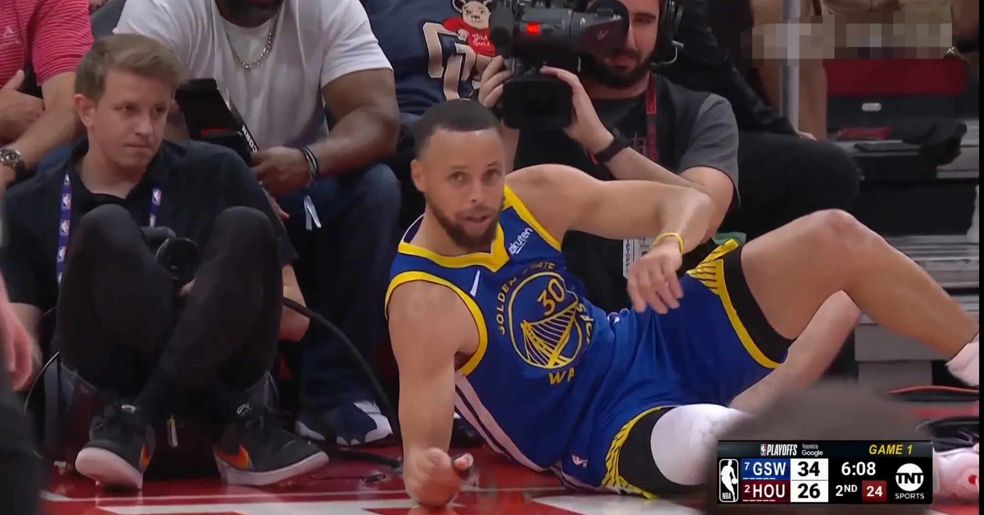 库里意外战胜澳大利亚队，比赛局势复杂引爆全场！