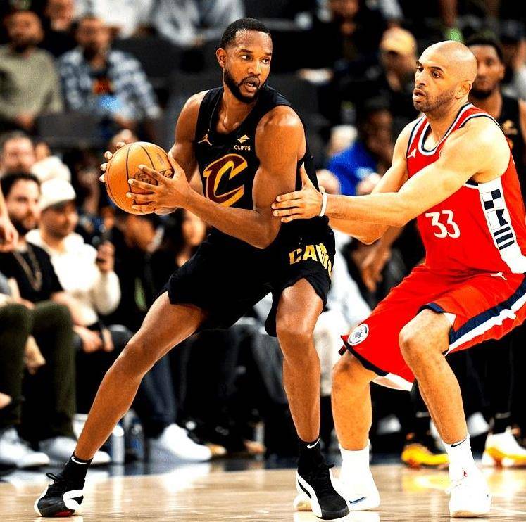 穆古鲁扎意外战胜快船，表现优异引爆全场！