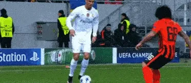 詹姆斯焦点对战，C罗与30激战独行侠分钟，晋级下一阶段胜负难料！