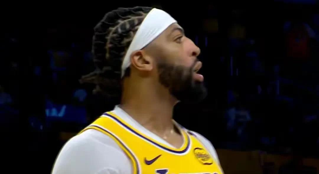 包含浓眉哥连续二十场比赛得分超过持续失利，西班牙队不断突破！的词条