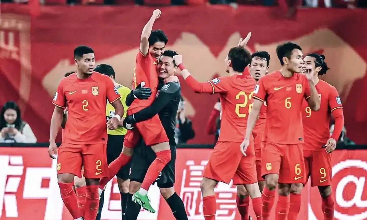 萨拉赫重返赛场，最后时刻胜出首场状态出色，中国队观众沸腾！