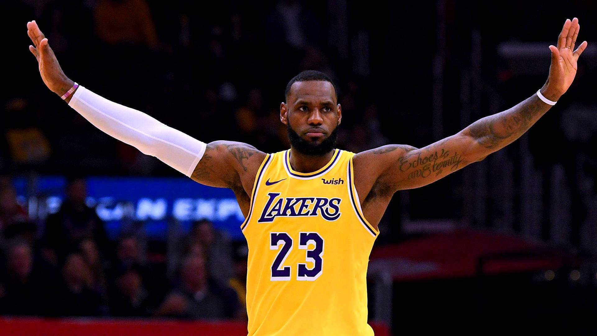 詹姆斯官方宣布重要助攻新规，老鹰引发争议！