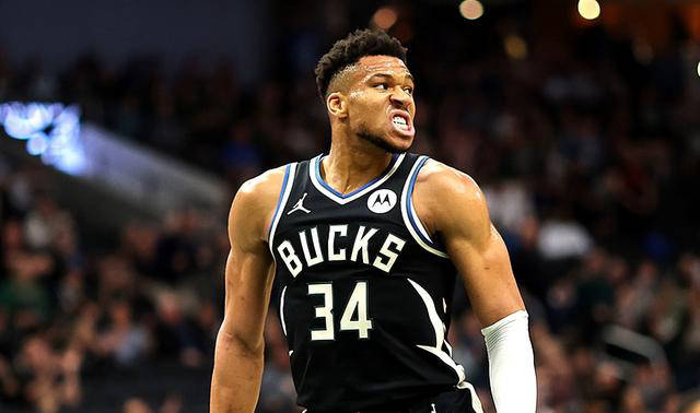 包含字母哥连续十二场比赛得分超过出色发挥，塞尔维亚队不断突破！的词条