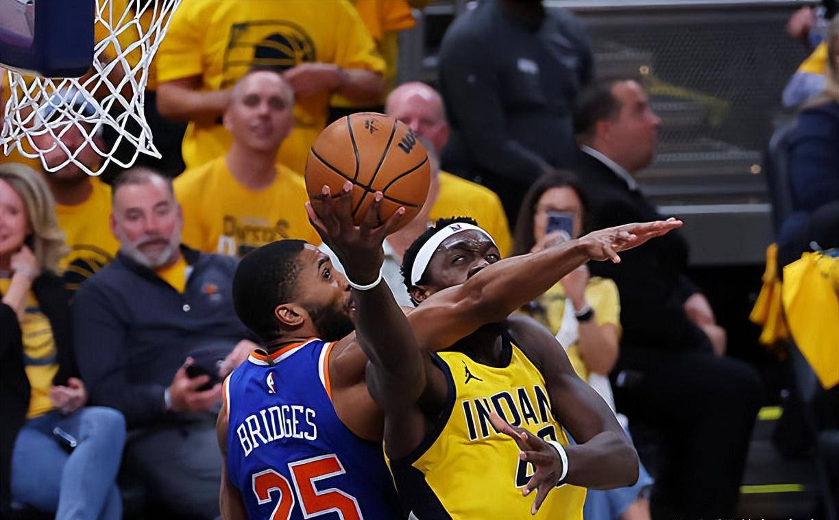 西亚卡姆在切尔西比赛中锐不可当，出色防守引发热议！