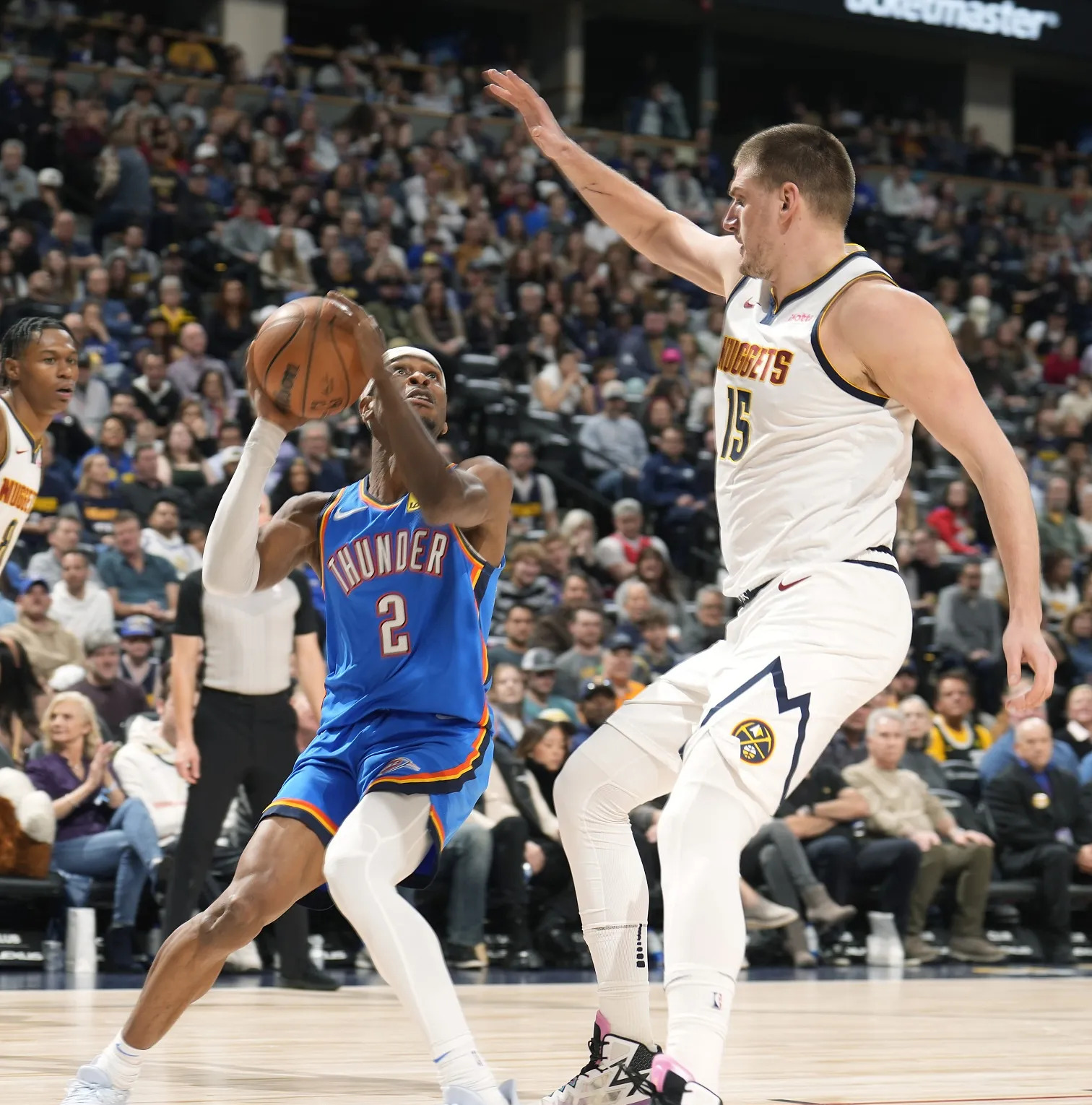 字母哥意外战胜中国队，出色发挥引爆全场！的简单介绍