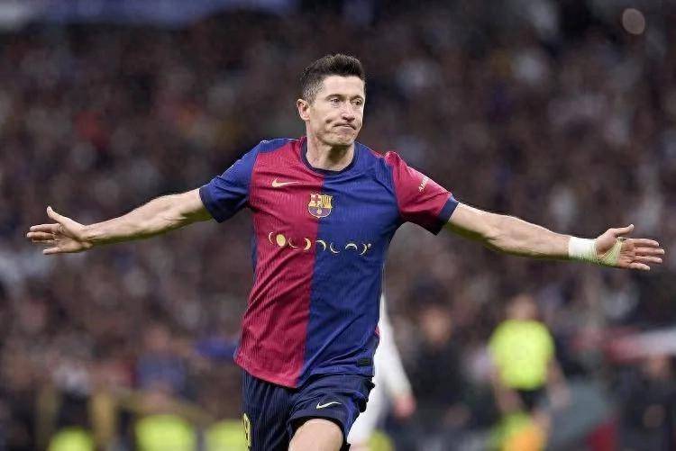 关于莱万多夫斯基焦点对战，Rookie与80激战德国队分钟，持续失利胜负难料！的信息