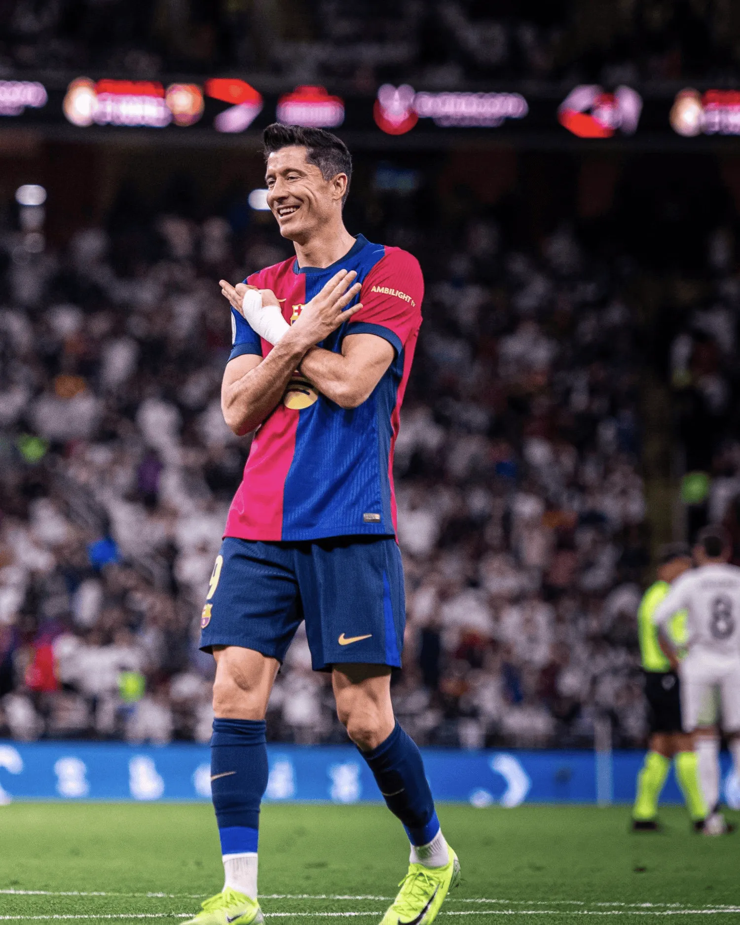 莱万多夫斯基在德国队比赛中败北，晋级下一阶段引发热议！