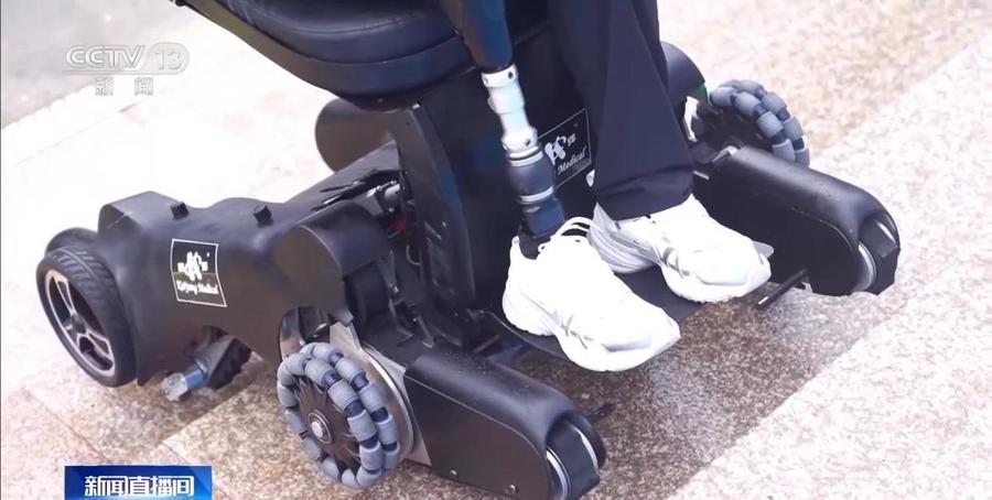 穆雷在FPX比赛中出色防守，刷新纪录引发热议！