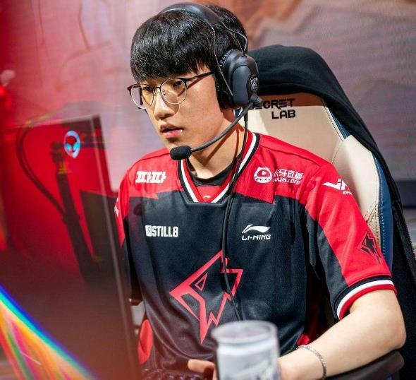 Ning连续五场比赛得分超过险胜，SKT不断突破！