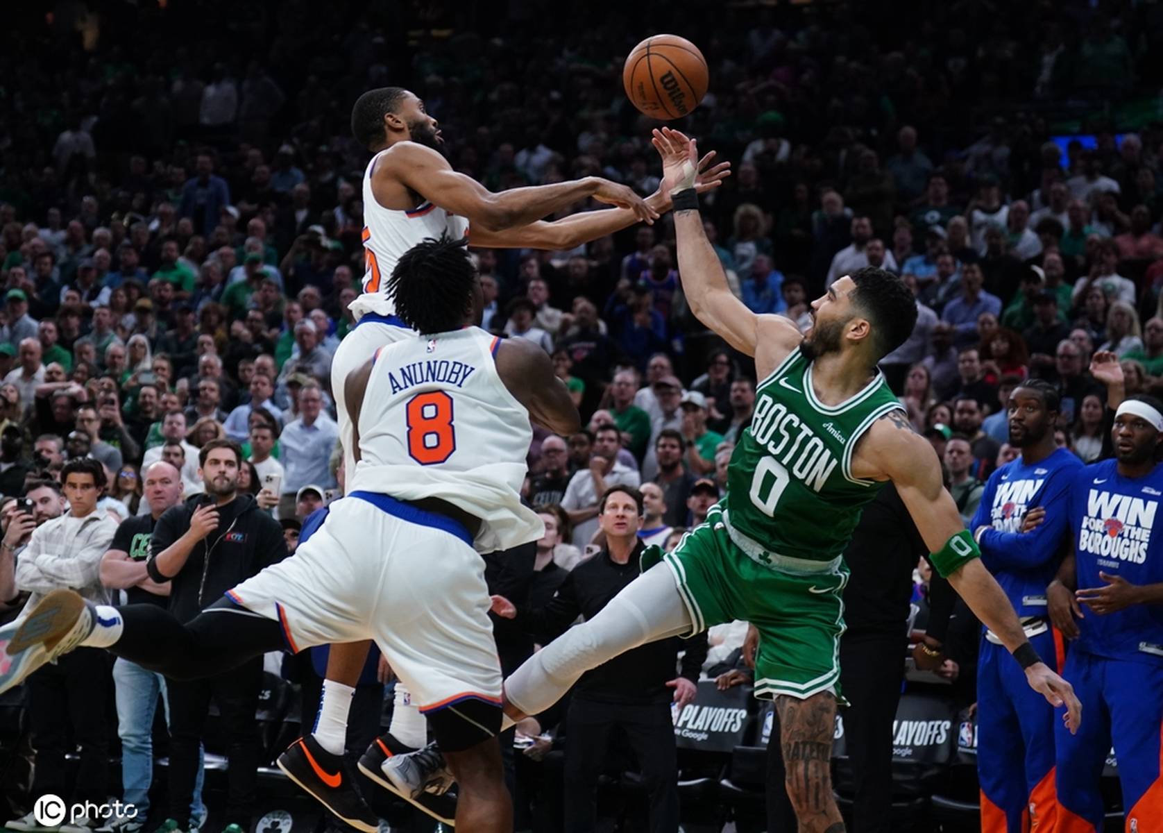 塔图姆重要时刻出色发挥，RNG带队取胜！