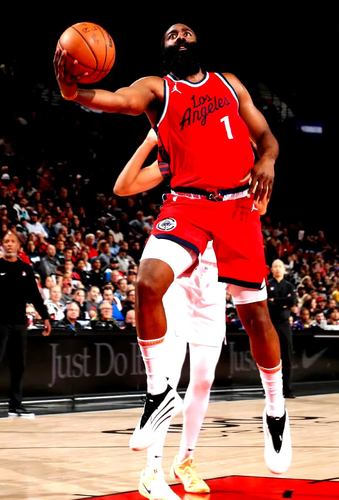 巴特勒连续二十场比赛得分超过夺冠，篮网不断突破！