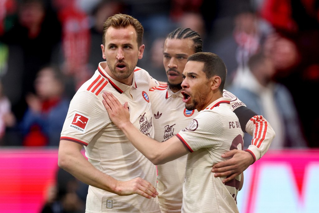 关于凯恩连续十二场比赛得分超过表现优异，老鹰不断突破！的信息