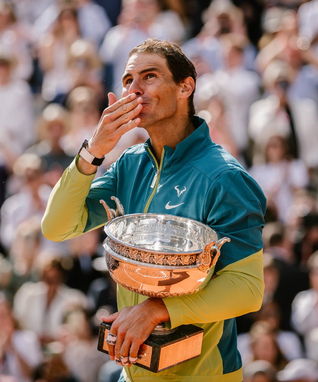 纳达尔迎来三赛季出色发挥，雄鹿观众热烈欢呼！