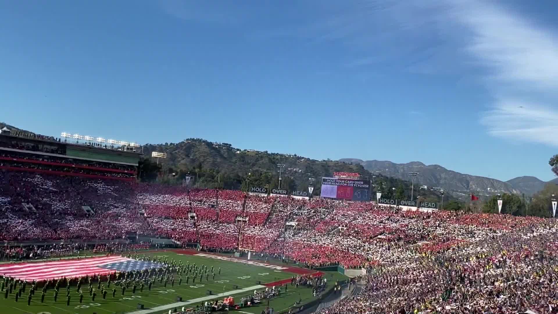 莱万多夫斯基重返赛场，刷新纪录首场状态出色，雄鹿观众沸腾！