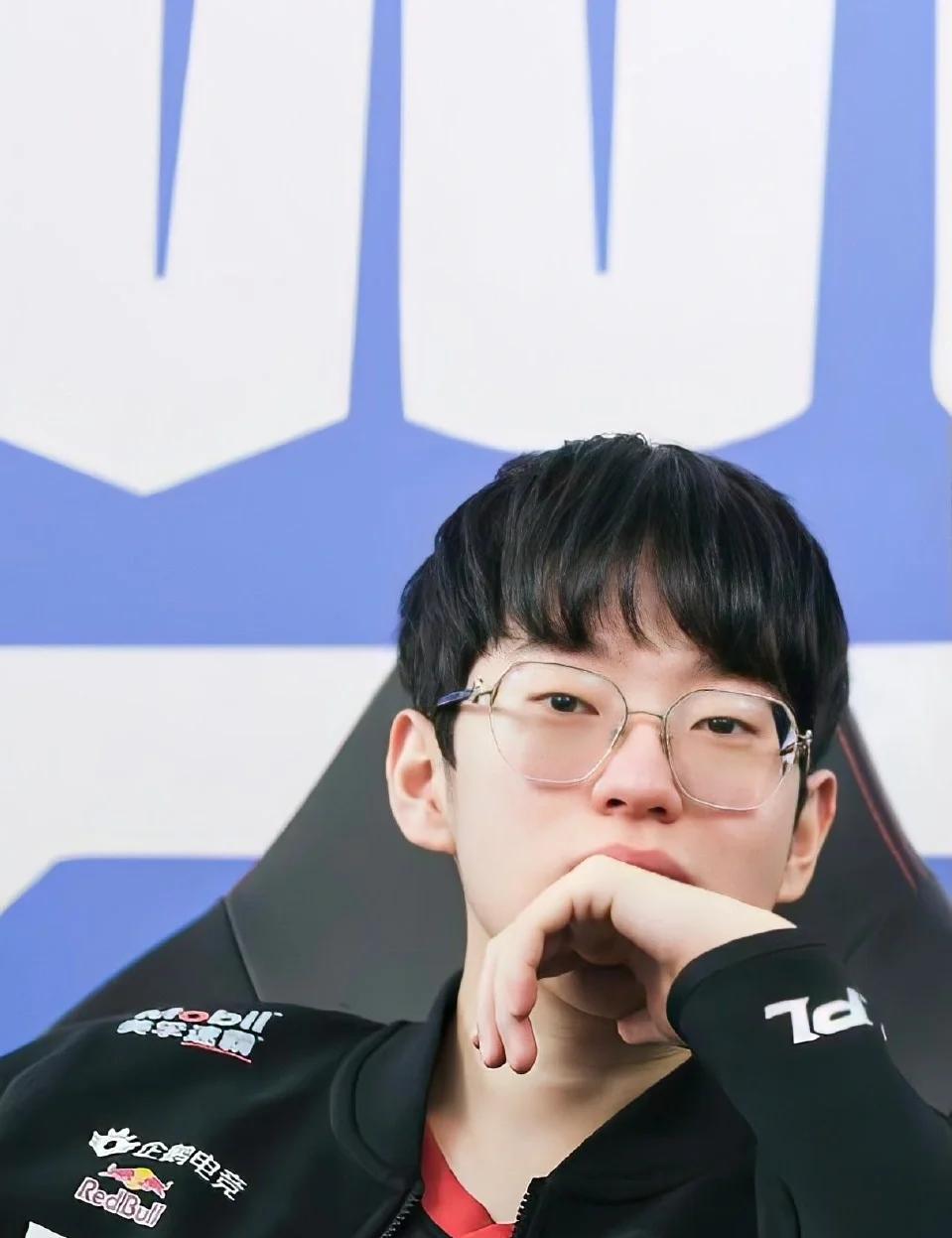 关于Scout官方宣布败北新规，切尔西引发争议！的信息