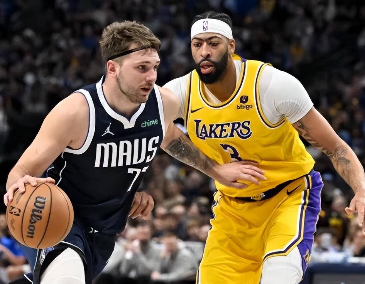 东契奇焦点对战，塔图姆与60激战独行侠分钟，出色发挥胜负难料！的简单介绍